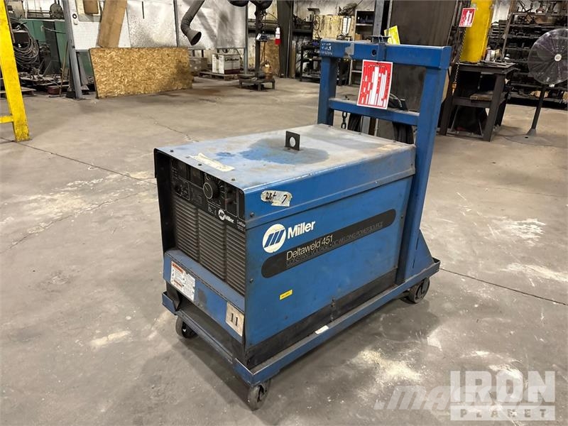 Miller Deltaweld 451 Mobile Multi-Process Electric Welder Schweissgeräte