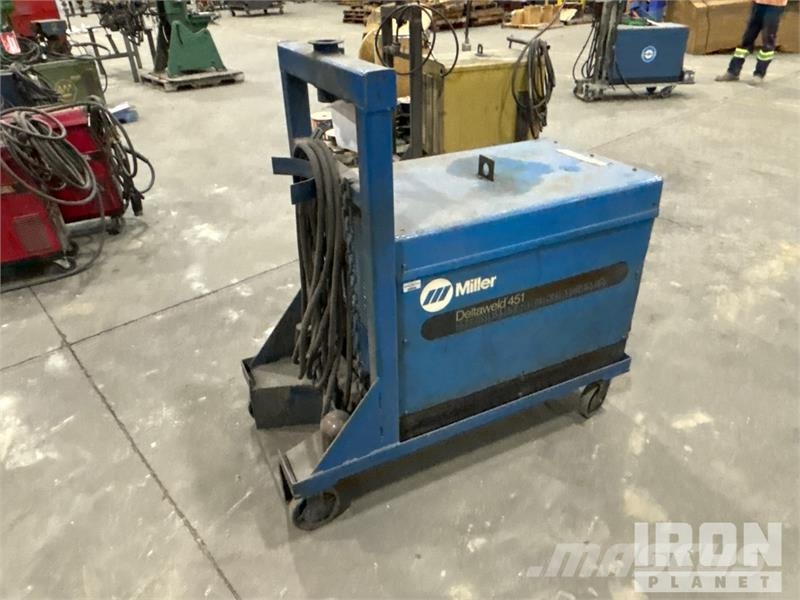 Miller Deltaweld 451 Mobile Multi-Process Electric Welder Schweissgeräte