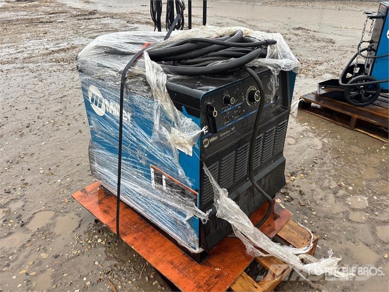 Miller Dimension 302 Electric Welder Svetsmaskiner
