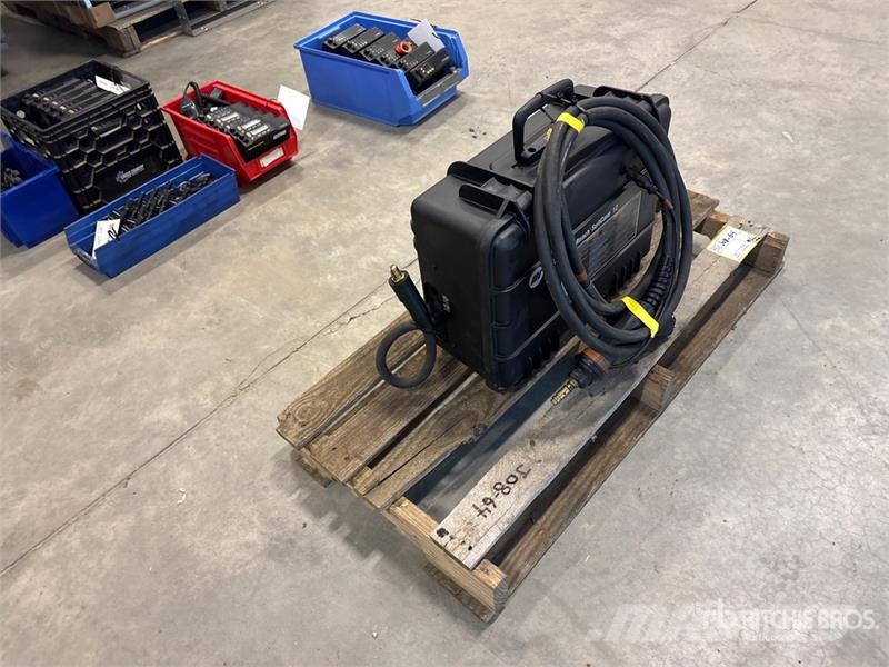 Miller Extreme 12VS Suitcase Electric Welder Keevitusagregaadid