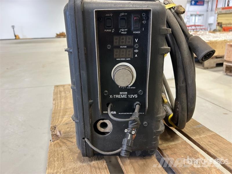 Miller Extreme 12VS Suitcase Wire Feeder Hitsauslaitteet