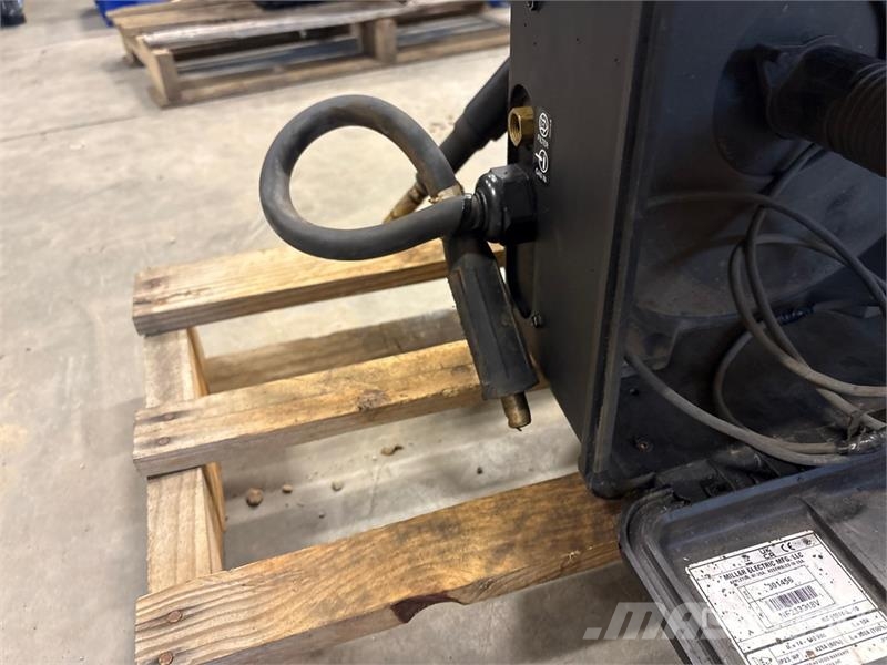 Miller Extreme 12VS Suitcase Electric Welder Keevitusagregaadid