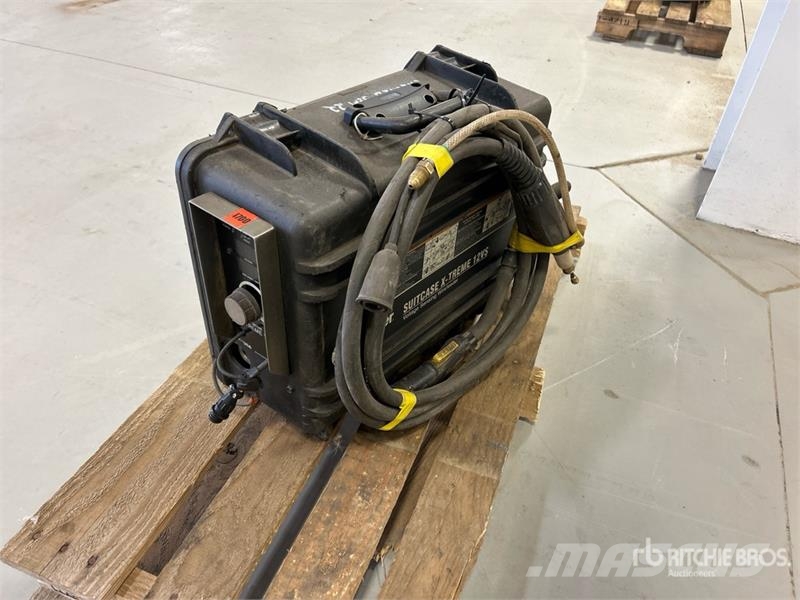 Miller Extreme 12VS Suitcase Wire Feeder Hitsauslaitteet