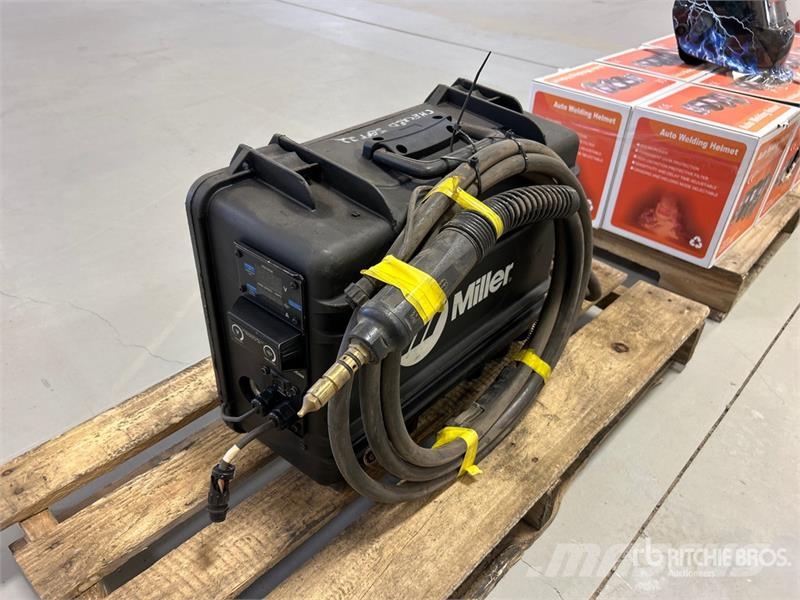 Miller Extreme 12VS Suitcase Wire Feeder Hitsauslaitteet