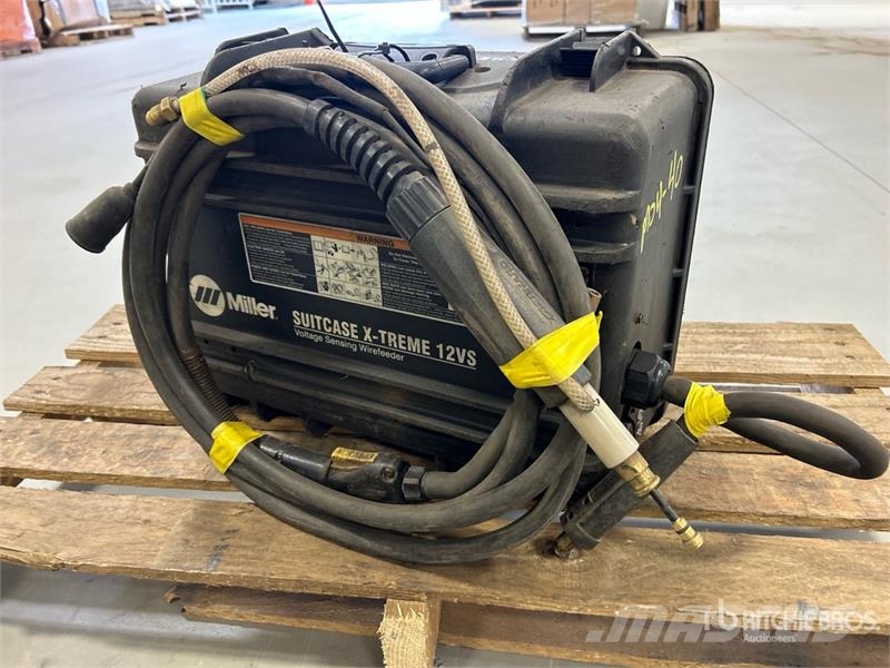 Miller Extreme 12VS Suitcase Wire Feeder Hitsauslaitteet