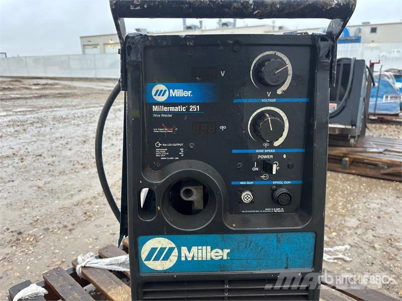 Miller matic 251 Svetsmaskiner