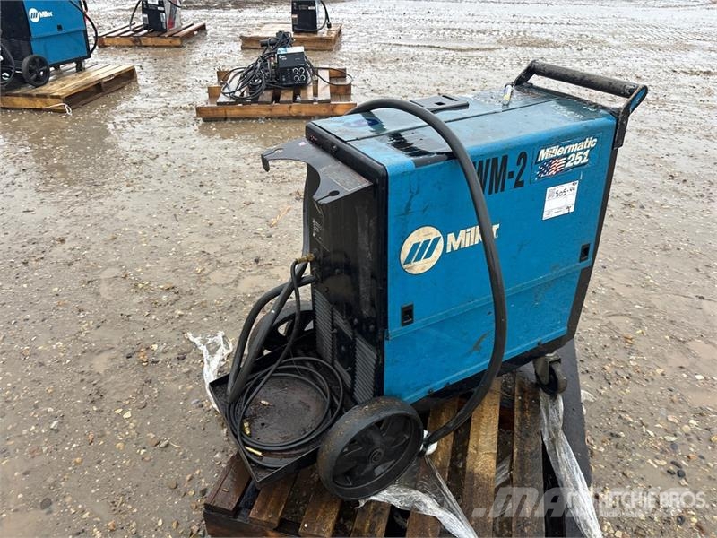 Miller matic 251 Svetsmaskiner