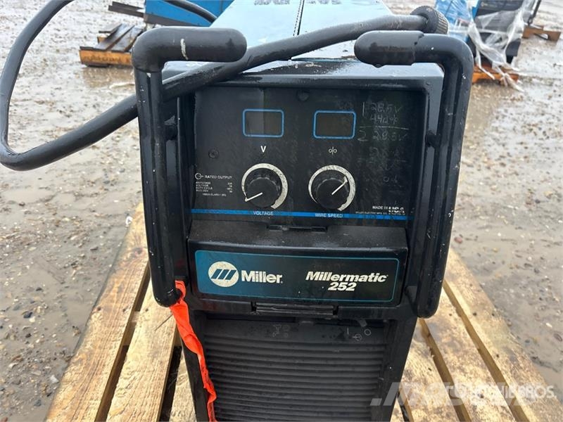 Miller matic 252 Svetsmaskiner