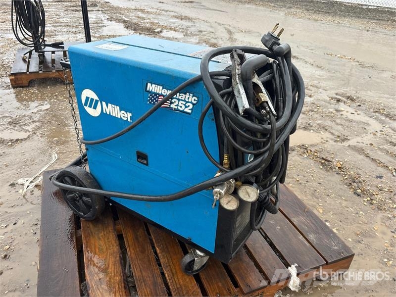 Miller matic 252 Svetsmaskiner