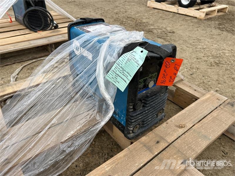 Miller Maxtar 210STR 200 AMP Suitcase Electric Welder Welding machines