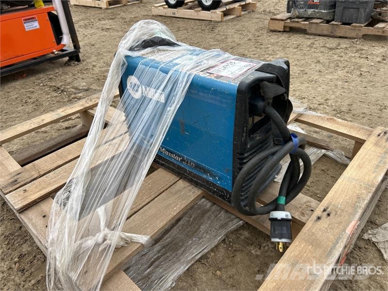 Miller Maxtar 210STR 200 AMP Suitcase Electric Welder Welding machines