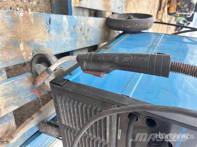 Miller MIG 150 A MIG Electric Welder Aparati za zavarivanje