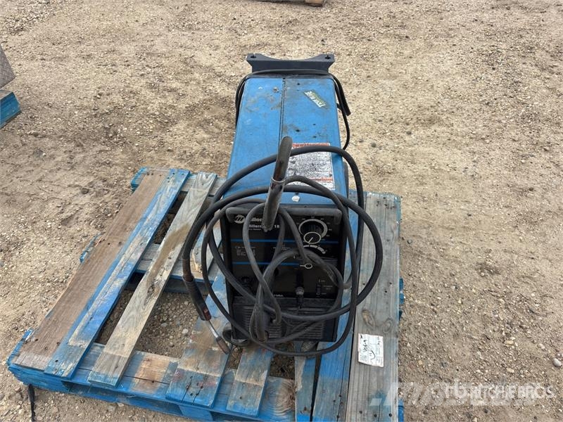 Miller MIG 150 A MIG Electric Welder Aparati za zavarivanje