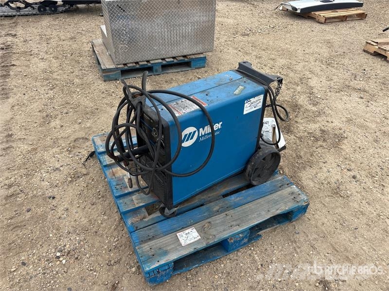 Miller MIG 150 A MIG Electric Welder Aparati za zavarivanje