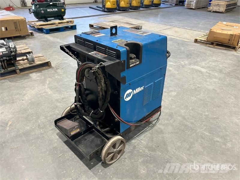 Miller Syncrowave 250DX TIG Electric Welder Poste à souder