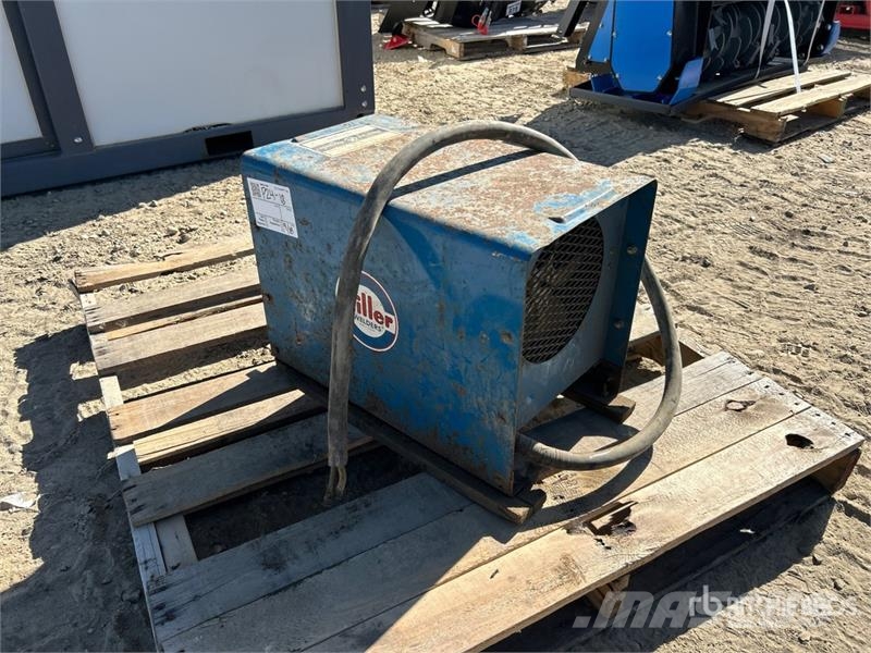Miller Thunderbolt Mobile Electric Welder Svářecí stroje