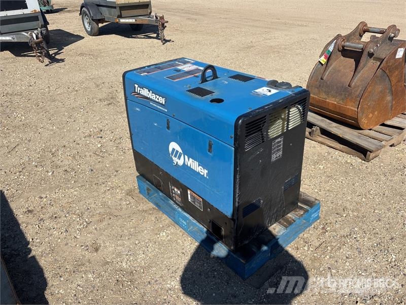 Miller Trailblazer 325 EFI 325 A Multi-Process Engine Dri ماكينات لحام