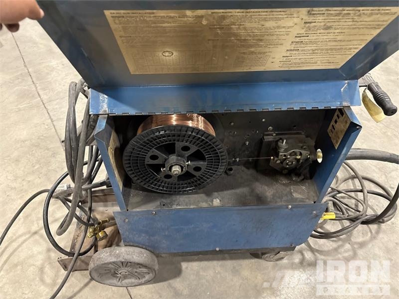 Millermatic 200 Mobile MIG Electric Welder Schweissgeräte