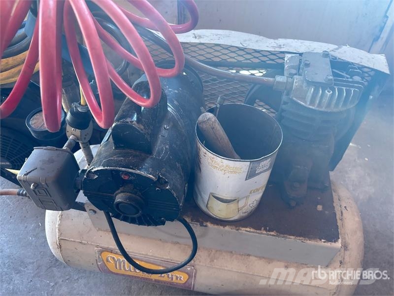 Milro-Lyn Air Compressor (Inoperable) Compressores