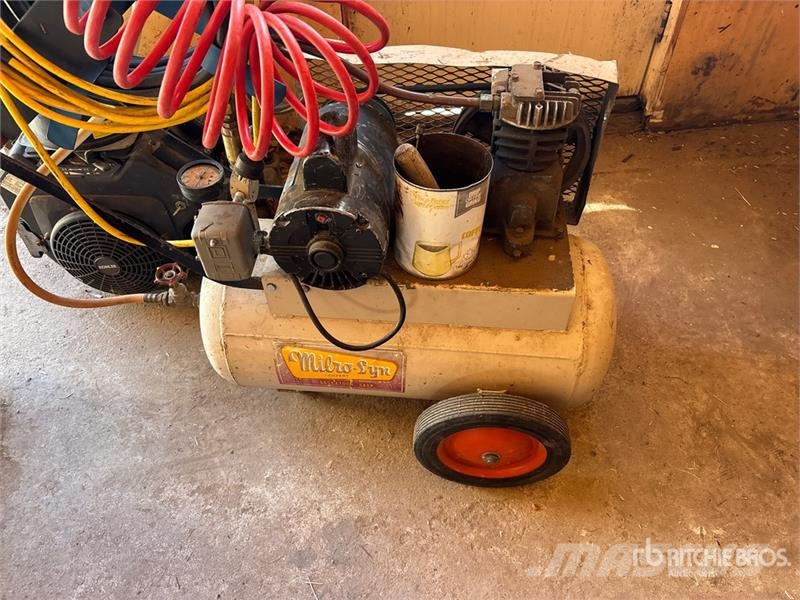 Milro-Lyn Air Compressor (Inoperable) Compressores