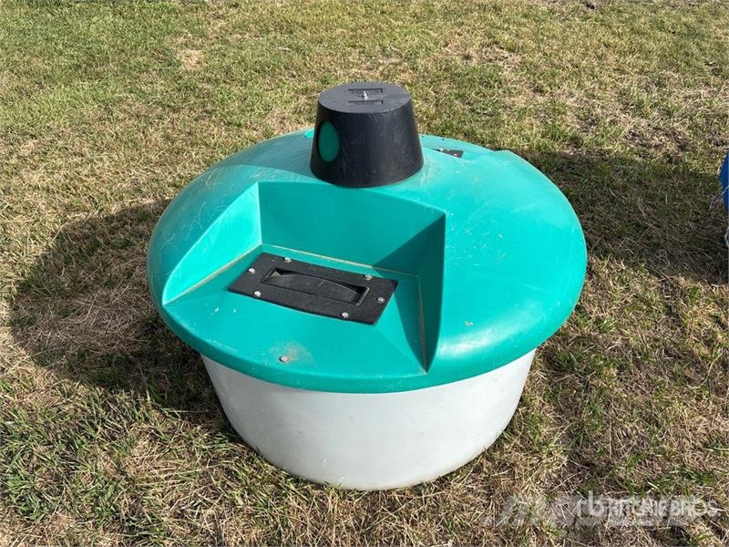  Mineral Feeder ماكينات وملحقات مواش أخرى