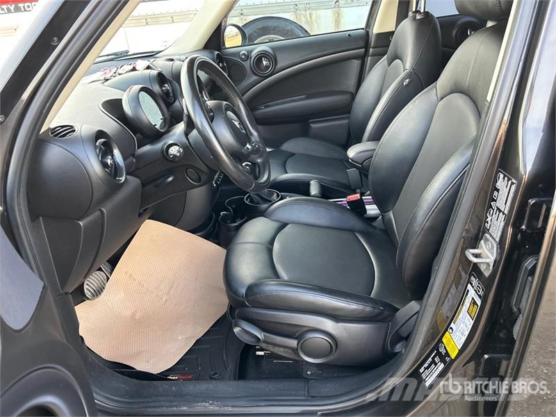 Mini Cooper ALL4 S AWD Automobile سيارات