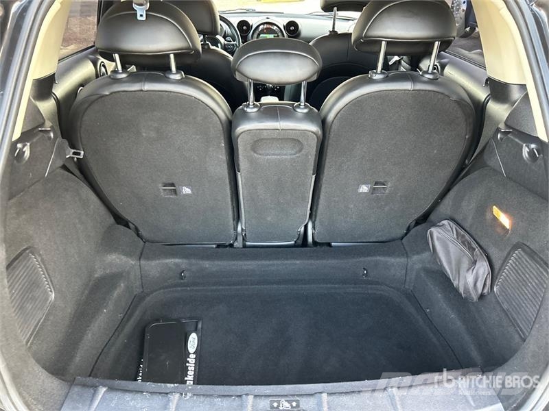 Mini Cooper ALL4 S AWD Automobile سيارات