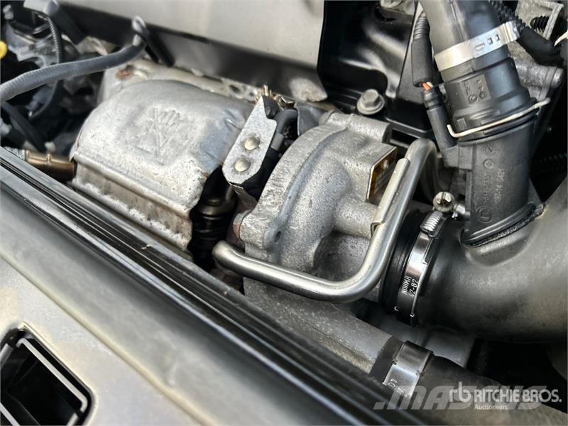 Mini Cooper ALL4 S AWD Automobile سيارات