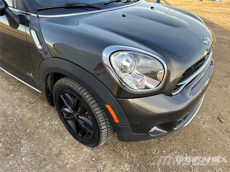 Mini Cooper ALL4 S AWD Automobile سيارات