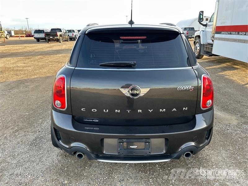 Mini Cooper ALL4 S AWD Automobile سيارات