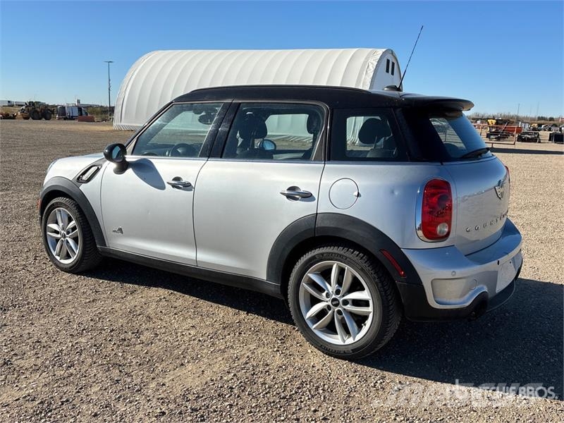 Mini Cooper Countryman S AWD Automobile سيارات