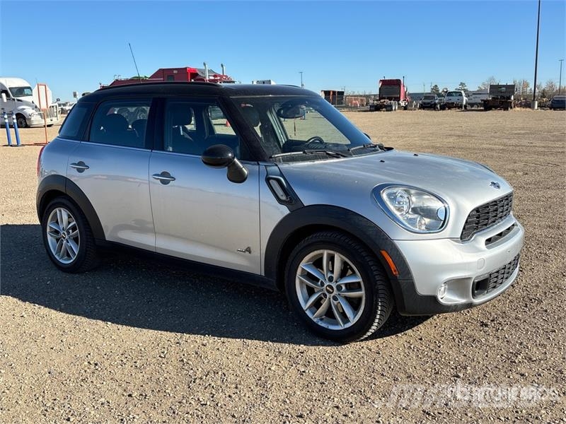 Mini Cooper Countryman S AWD Automobile سيارات
