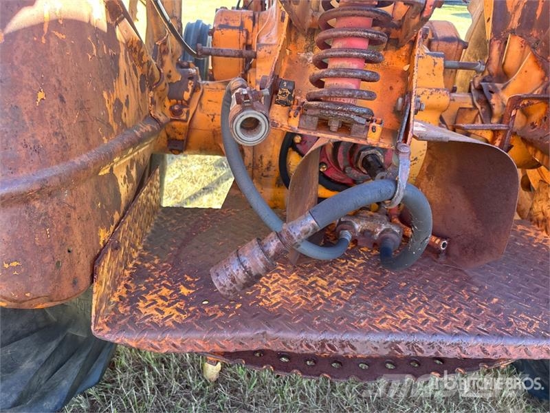 Minneapolis Moline 340A-4 2WD Wide Front Antique Tractor Traktorji