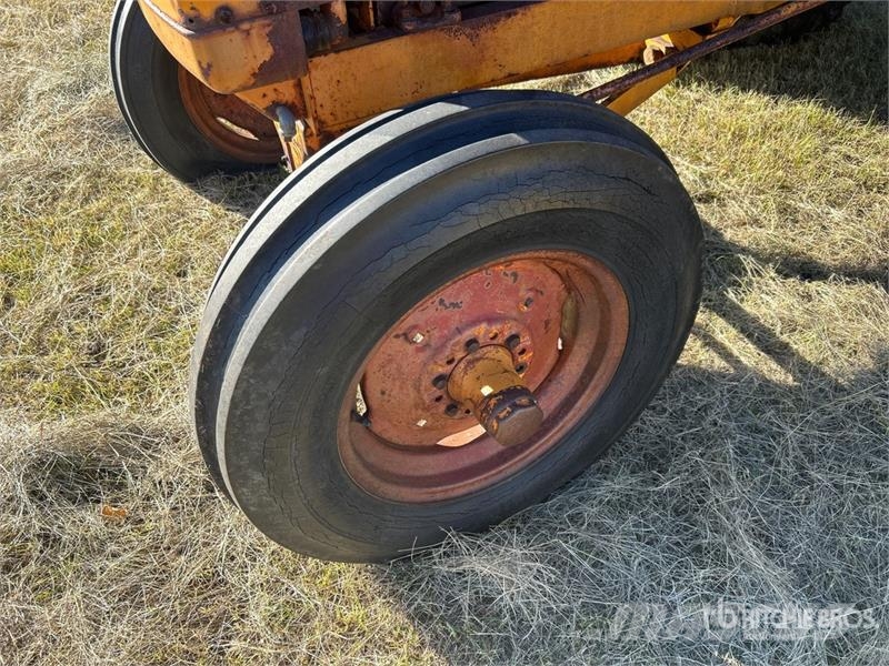 Minneapolis Moline 340A-4 2WD Wide Front Antique Tractor Traktorji