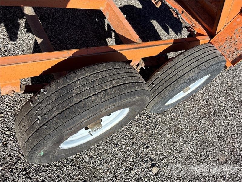 Miska 10 ft T/A Dump Utility Trailer Самоскиди