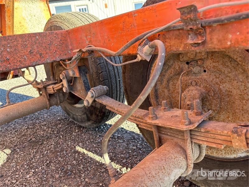 Miska 10 ft T/A Dump Utility Trailer Самоскиди