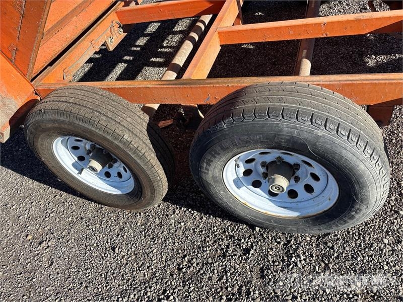 Miska 10 ft T/A Dump Utility Trailer Самоскиди