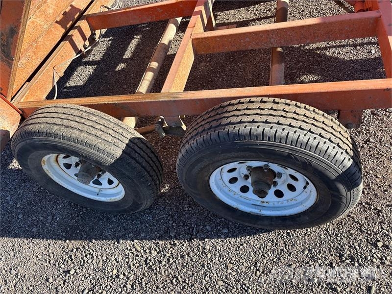 Miska 10 ft T/A Dump Utility Trailer Самоскиди