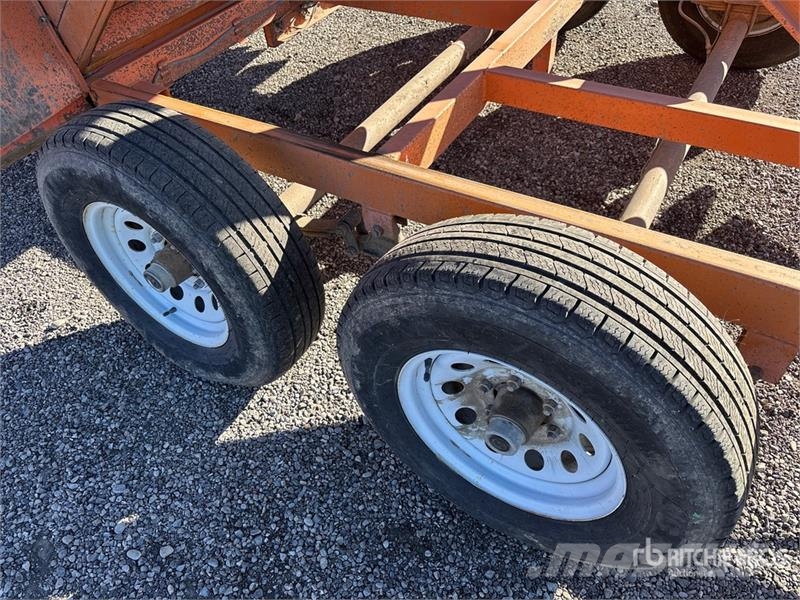 Miska 10 ft T/A Dump Utility Trailer Самоскиди