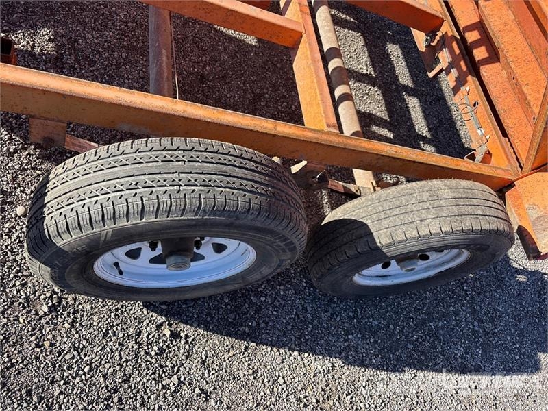 Miska 10 ft T/A Dump Utility Trailer Самоскиди