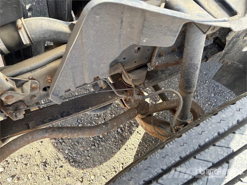 Mitsubishi Fuso Canter FE180 4x2 Van Truck Camion cassonati