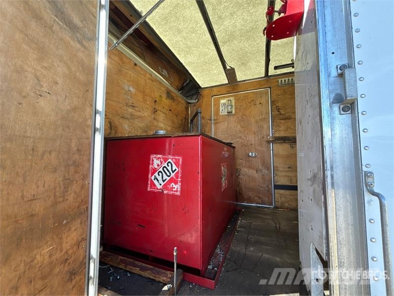 Mitsubishi Fuso Canter FE180 4x2 Van Truck Camion cassonati