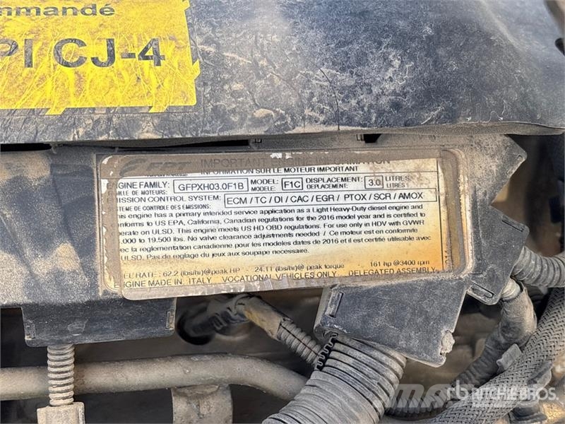 Mitsubishi Fuso Canter FE180 4x2 Van Truck Camion cassonati