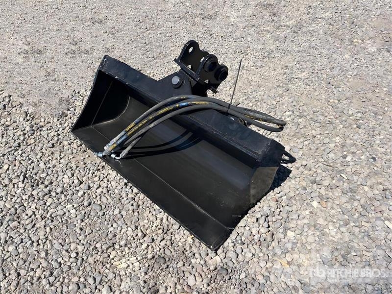 Miva VCT800 32 in Hydraulic Tilting Excavator Bucket (U Kanalak