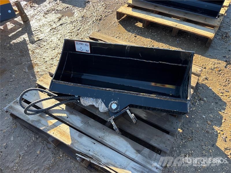 Miva VCT800 32 in Hydraulic Tilting Excavator Bucket (U دلاء
