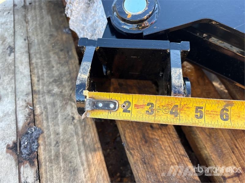 Miva VCT800 32 in Hydraulic Tilting Excavator Bucket (U دلاء