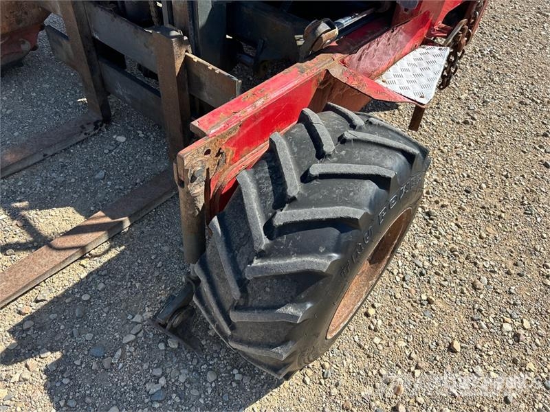  Moffet M750.3N 5000 lb 3x3 Truck Mounted Forklift トラック積載用フォークリフト