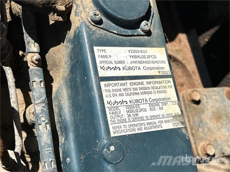  Moffet M750.3N 5000 lb 3x3 Truck Mounted Forklift トラック積載用フォークリフト