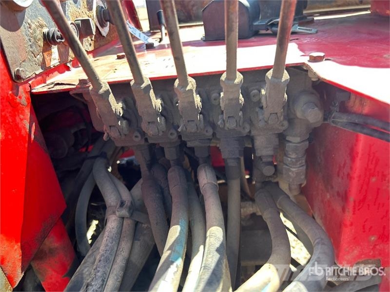  Moffet M750.3N 5000 lb 3x3 Truck Mounted Forklift トラック積載用フォークリフト