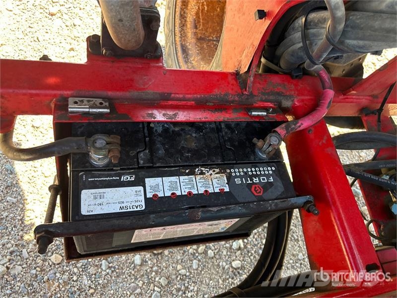  Moffet M750.3N 5000 lb 3x3 Truck Mounted Forklift トラック積載用フォークリフト